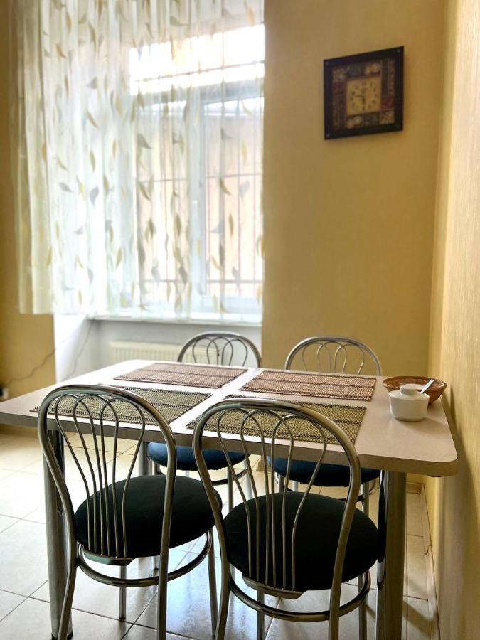 Apartment On Hnatiuka With Parking Liov Exterior foto