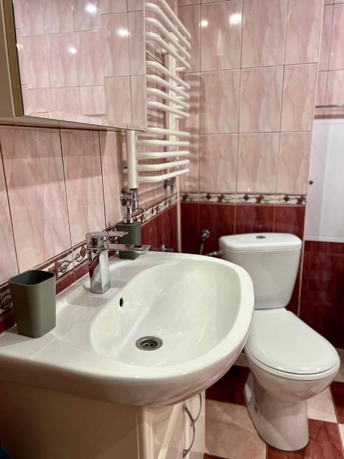 Apartment On Hnatiuka With Parking Liov Exterior foto